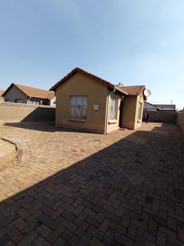 3 Bedroom Property for Sale in Protea Glen Gauteng