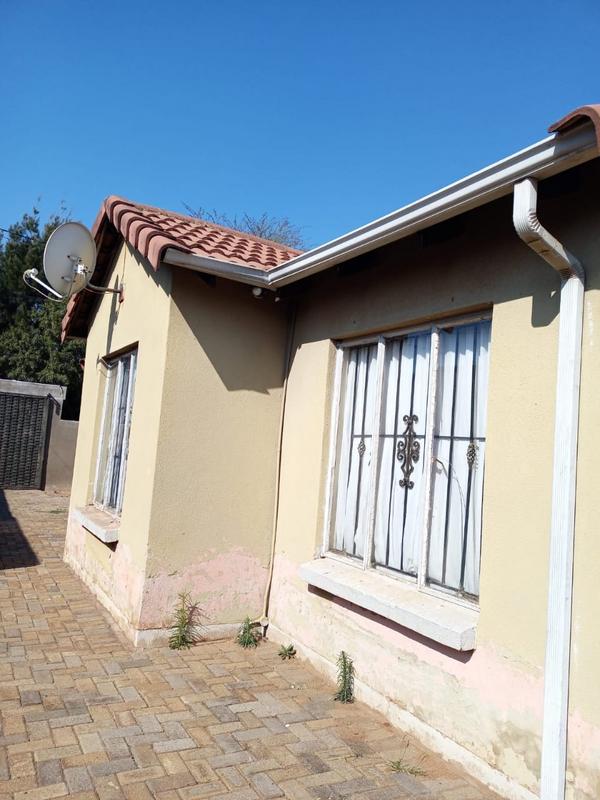 3 Bedroom Property for Sale in Protea Glen Gauteng