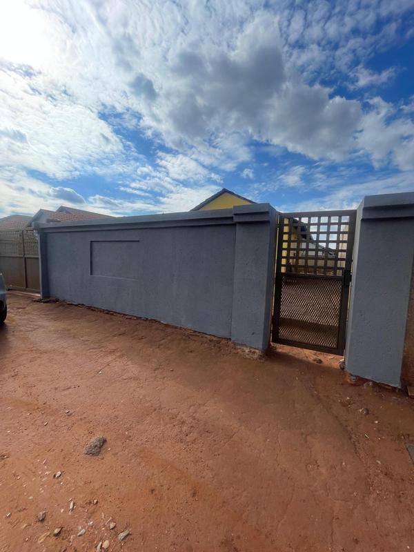 3 Bedroom Property for Sale in Protea Glen Gauteng