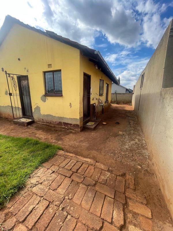 3 Bedroom Property for Sale in Protea Glen Gauteng