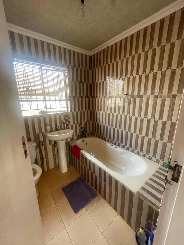 3 Bedroom Property for Sale in Protea Glen Gauteng