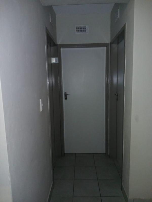 2 Bedroom Property for Sale in Heuweloord Gauteng