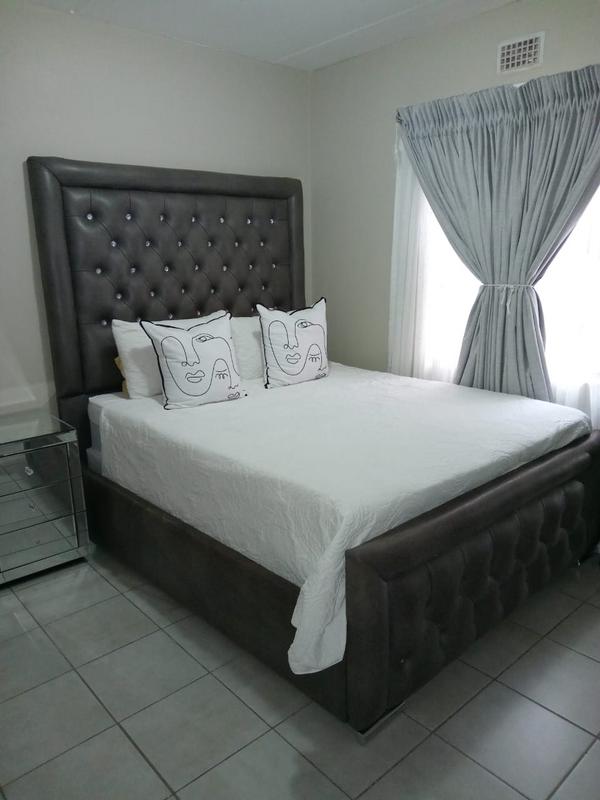 2 Bedroom Property for Sale in Heuweloord Gauteng