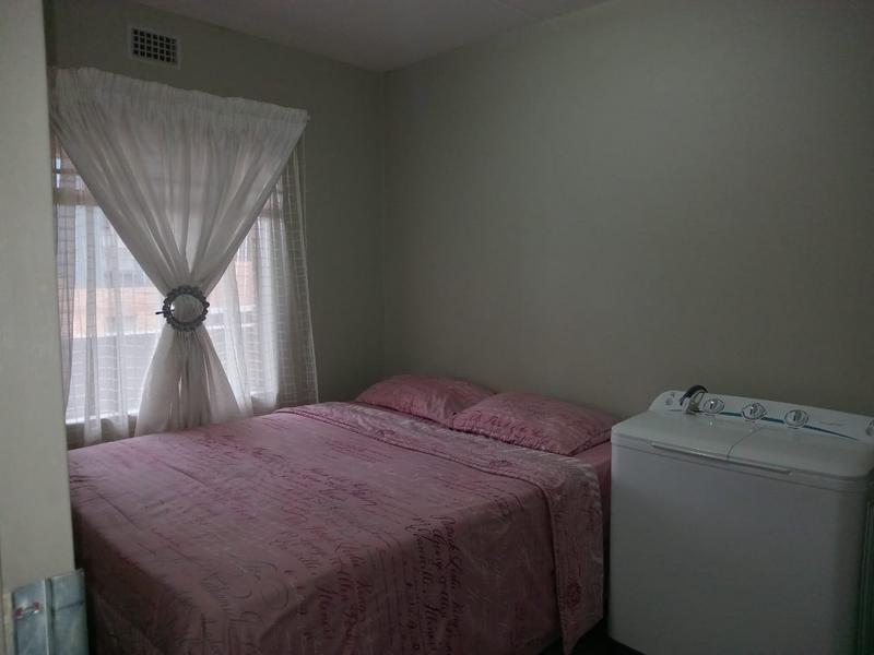 2 Bedroom Property for Sale in Heuweloord Gauteng