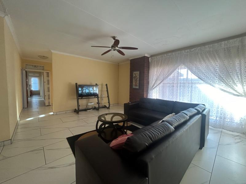 3 Bedroom Property for Sale in Vanderbijlpark CE 4 Gauteng