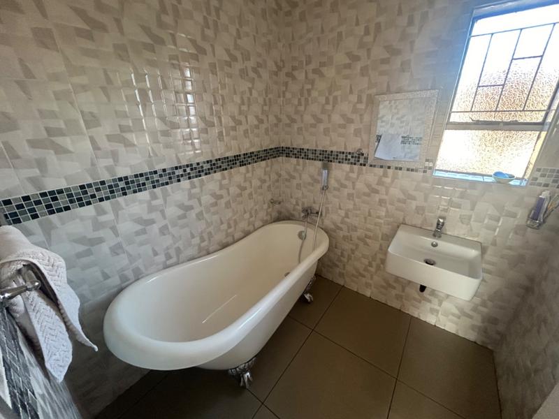 3 Bedroom Property for Sale in Vanderbijlpark CE 4 Gauteng