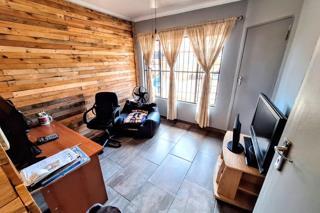 4 Bedroom Property for Sale in Heatherview Gauteng