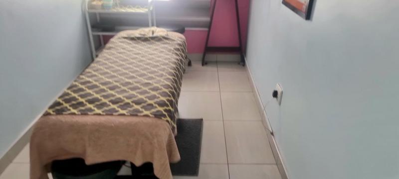 6 Bedroom Property for Sale in Clubview Gauteng