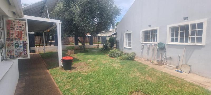 6 Bedroom Property for Sale in Clubview Gauteng