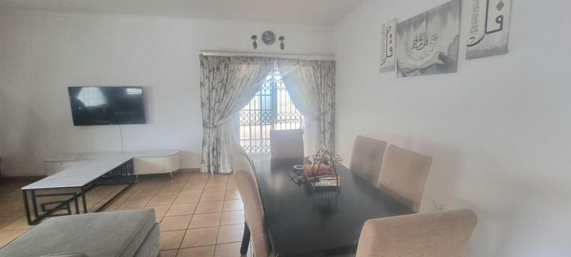 6 Bedroom Property for Sale in Clubview Gauteng