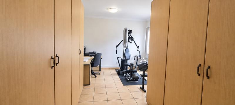 6 Bedroom Property for Sale in Clubview Gauteng