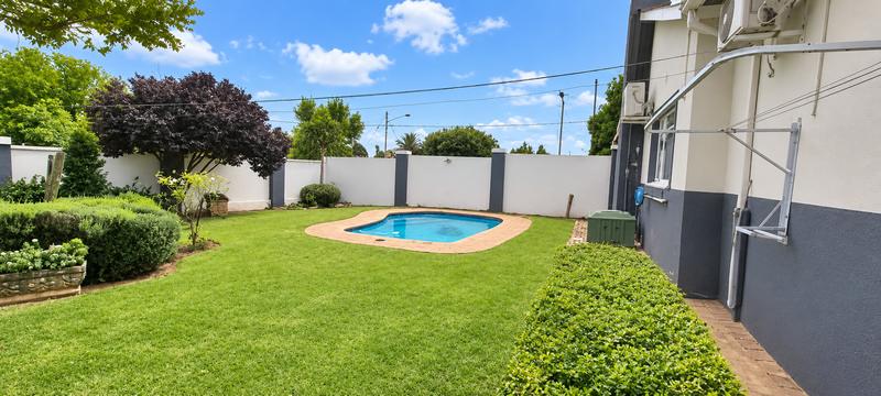 6 Bedroom Property for Sale in Clubview Gauteng