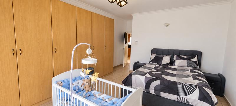 6 Bedroom Property for Sale in Clubview Gauteng
