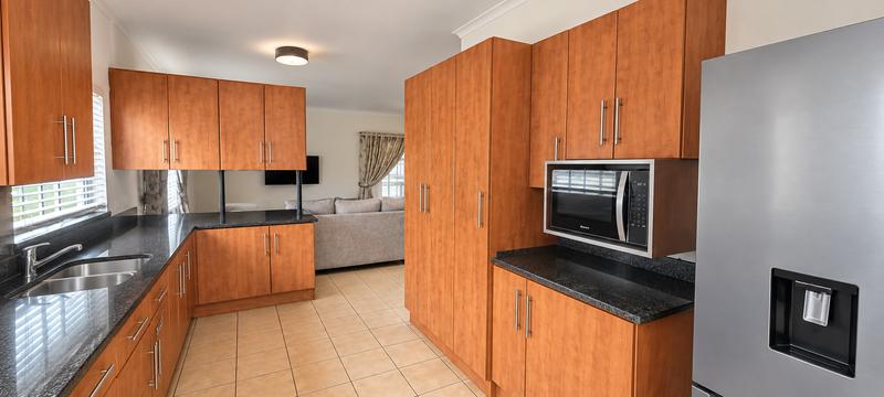 6 Bedroom Property for Sale in Clubview Gauteng