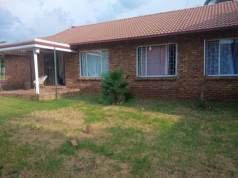 3 Bedroom Property for Sale in Rooihuiskraal North Gauteng