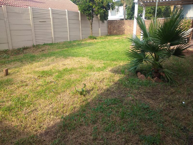 3 Bedroom Property for Sale in Rooihuiskraal North Gauteng