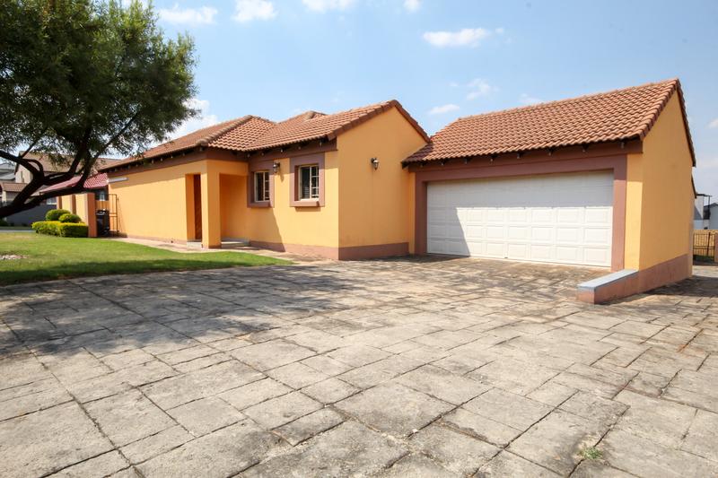 3 Bedroom Property for Sale in Thatchfield Gauteng