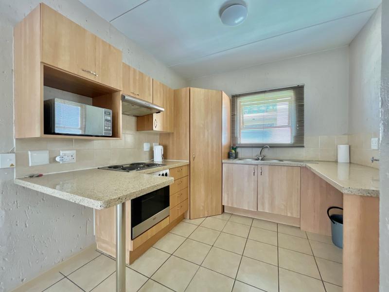 To Let 2 Bedroom Property for Rent in Douglasdale Gauteng