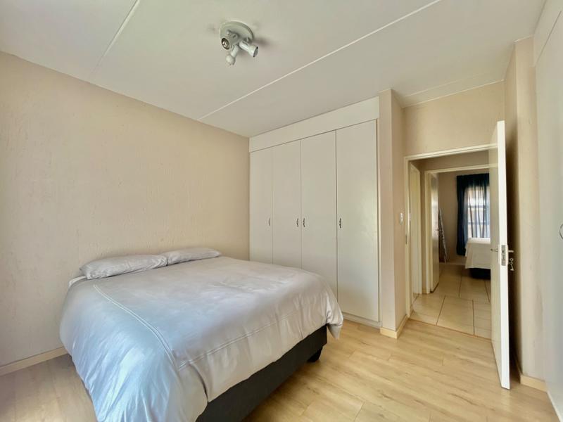 To Let 2 Bedroom Property for Rent in Douglasdale Gauteng