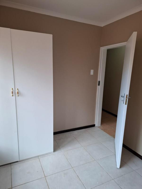 To Let 4 Bedroom Property for Rent in Elardus Park Gauteng