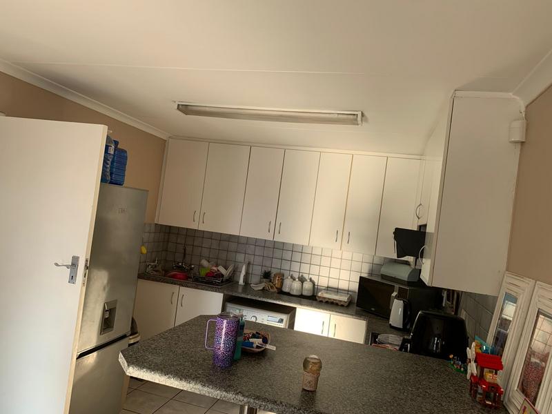 To Let 4 Bedroom Property for Rent in Elardus Park Gauteng