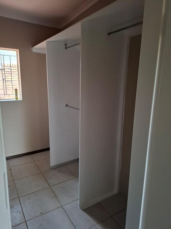 To Let 4 Bedroom Property for Rent in Elardus Park Gauteng