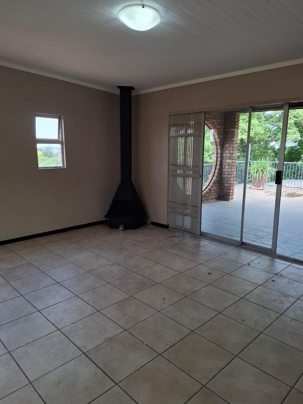 To Let 4 Bedroom Property for Rent in Elardus Park Gauteng