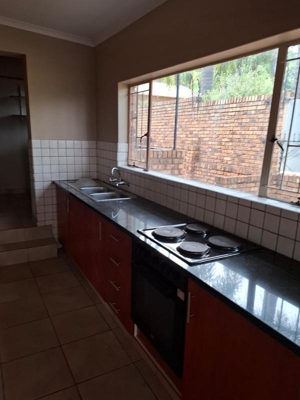 To Let 4 Bedroom Property for Rent in Elardus Park Gauteng