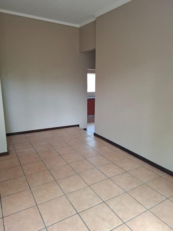 To Let 4 Bedroom Property for Rent in Elardus Park Gauteng