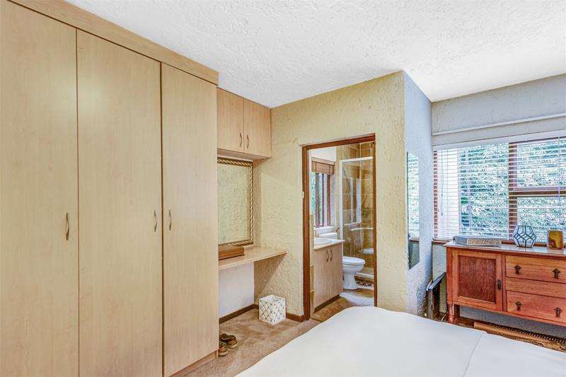 5 Bedroom Property for Sale in Sandown Gauteng