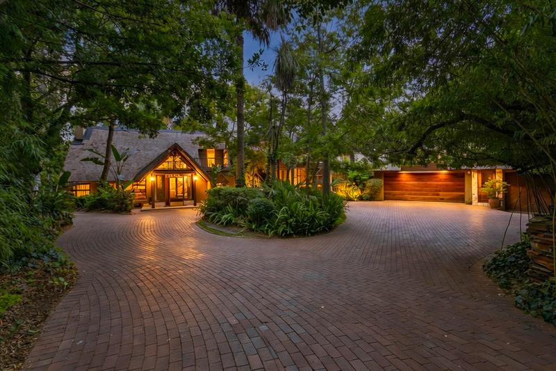 5 Bedroom Property for Sale in Sandown Gauteng