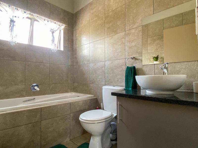 2 Bedroom Property for Sale in Ruimsig Gauteng