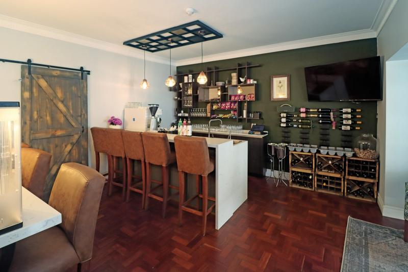 1 Bedroom Property for Sale in Beverley Gauteng