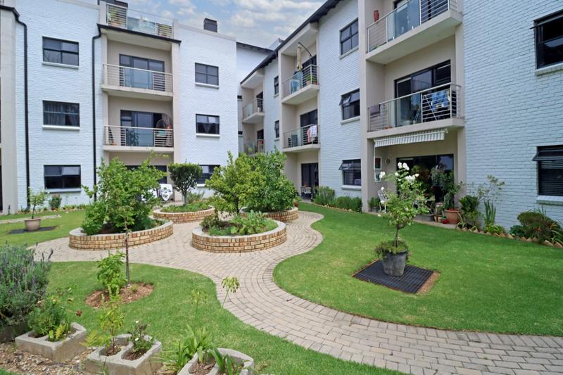 1 Bedroom Property for Sale in Beverley Gauteng