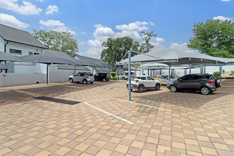 1 Bedroom Property for Sale in Beverley Gauteng