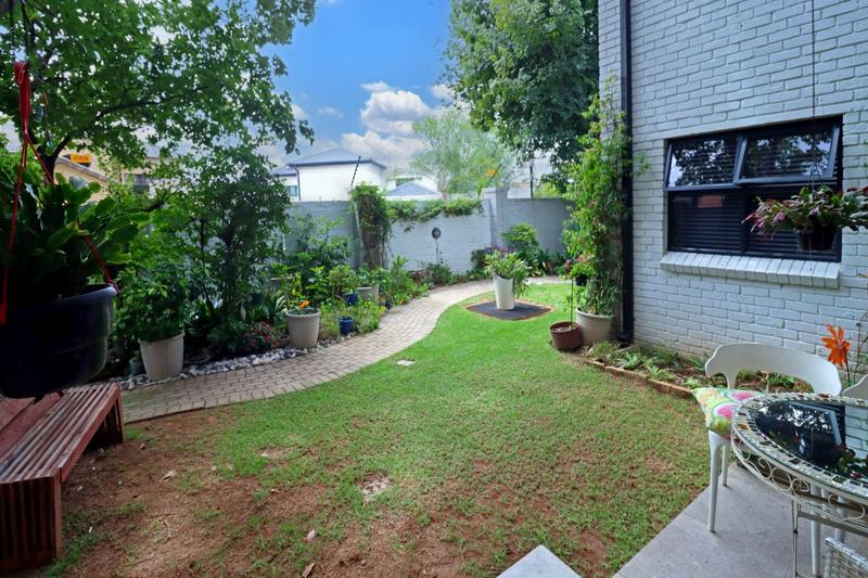 1 Bedroom Property for Sale in Beverley Gauteng
