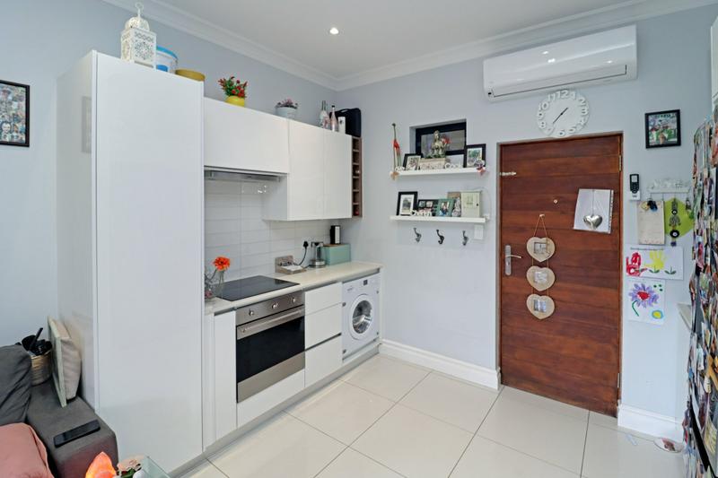 1 Bedroom Property for Sale in Beverley Gauteng