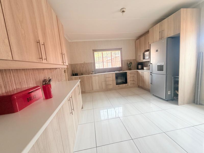 3 Bedroom Property for Sale in Vanderbijlpark CW 5 Gauteng