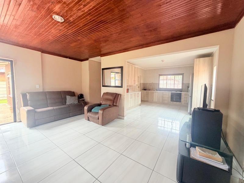 3 Bedroom Property for Sale in Vanderbijlpark CW 5 Gauteng
