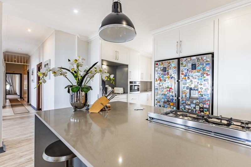 4 Bedroom Property for Sale in Waterkloof Ridge Gauteng