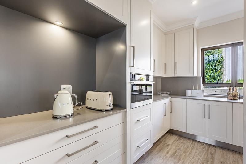 4 Bedroom Property for Sale in Waterkloof Ridge Gauteng