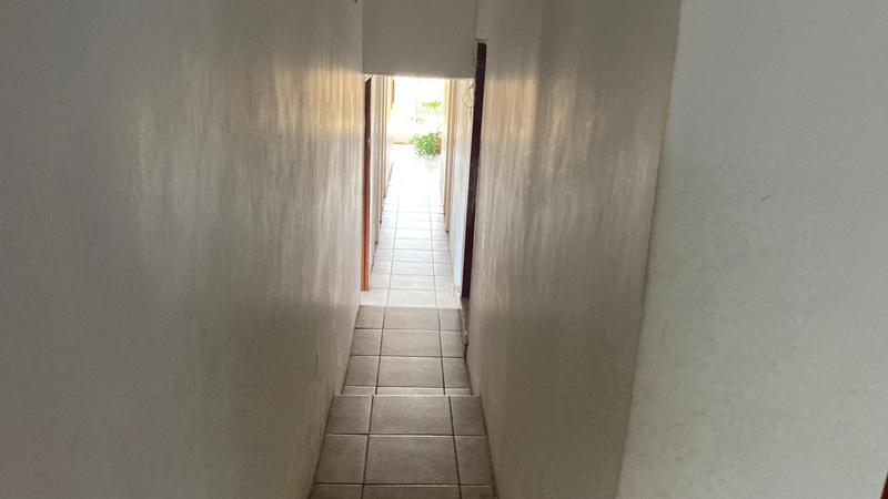 To Let 4 Bedroom Property for Rent in Zakariyya Park Gauteng