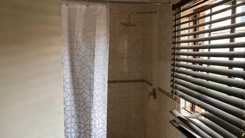 To Let 4 Bedroom Property for Rent in Zakariyya Park Gauteng