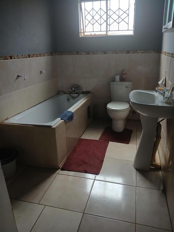 3 Bedroom Property for Sale in Finetown Gauteng