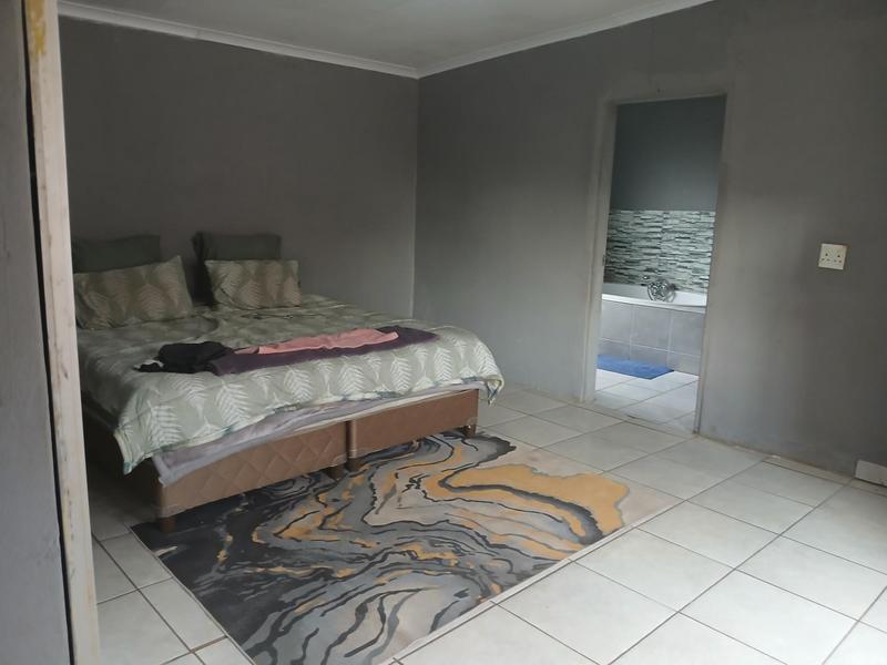 3 Bedroom Property for Sale in Finetown Gauteng