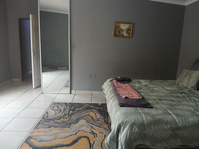 3 Bedroom Property for Sale in Finetown Gauteng