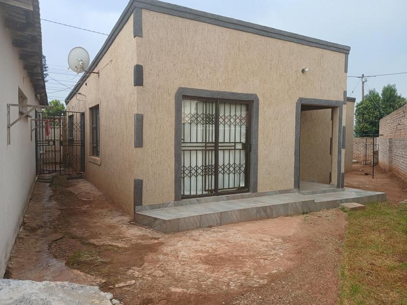 3 Bedroom Property for Sale in Finetown Gauteng