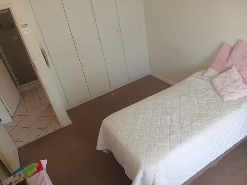 2 Bedroom Property for Sale in Rooihuiskraal North Gauteng