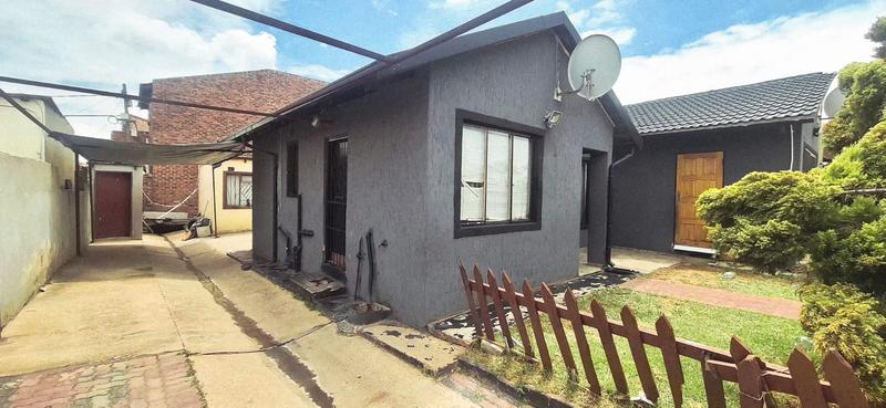 2 Bedroom Property for Sale in Ebony Park Gauteng