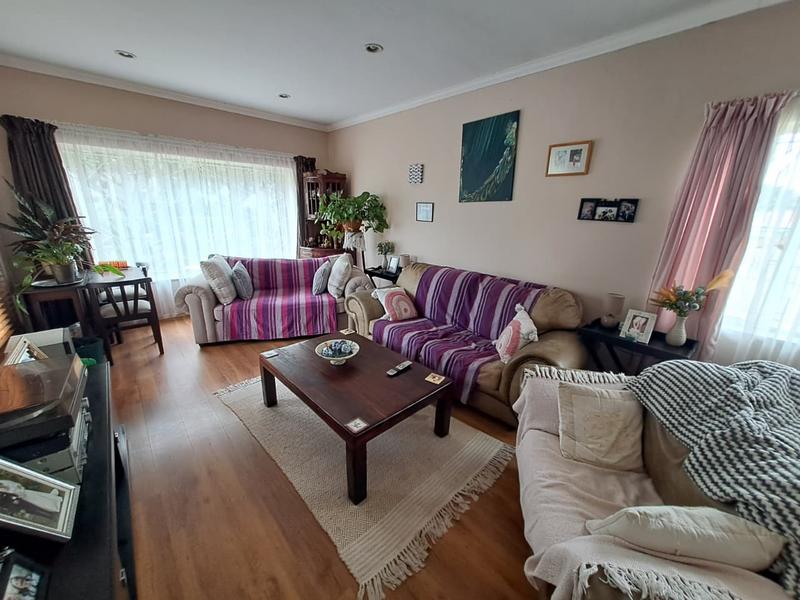 4 Bedroom Property for Sale in Dawnview Gauteng